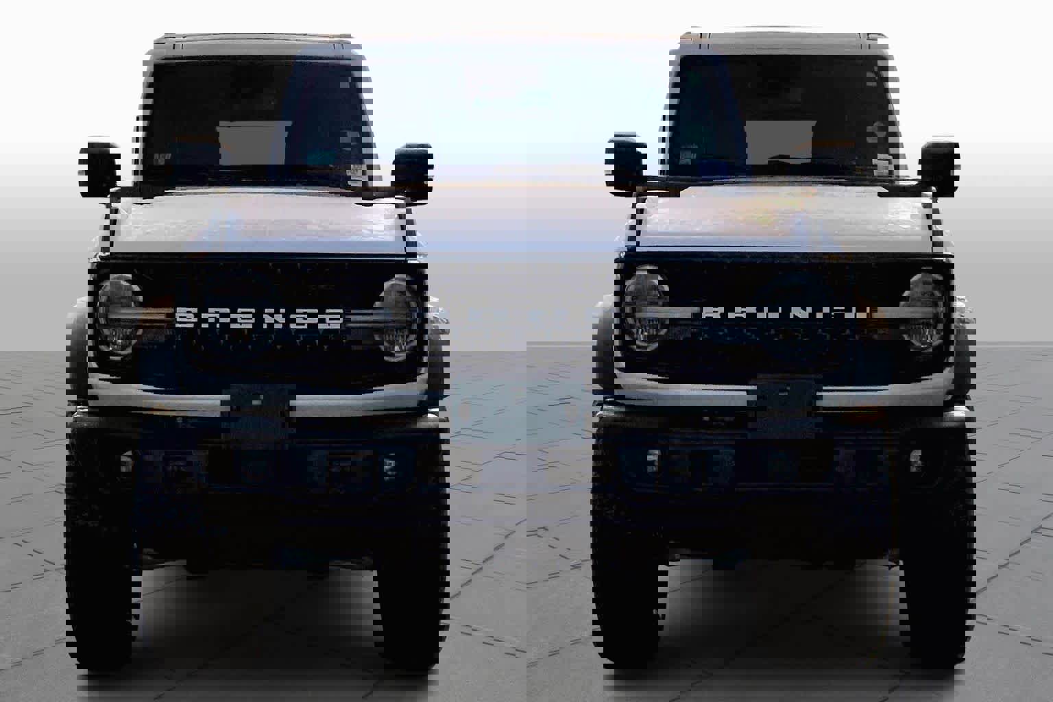 Used 2023 Ford Bronco Wildtrak image 3