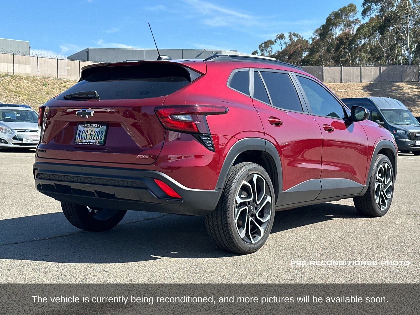 Used 2025 Chevrolet Trax RS w/ Sunroof Package FWD image 7