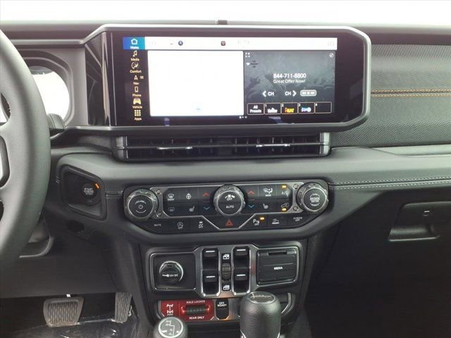 New 2026 Jeep Gladiator Mojave w/ Safety Group image 7