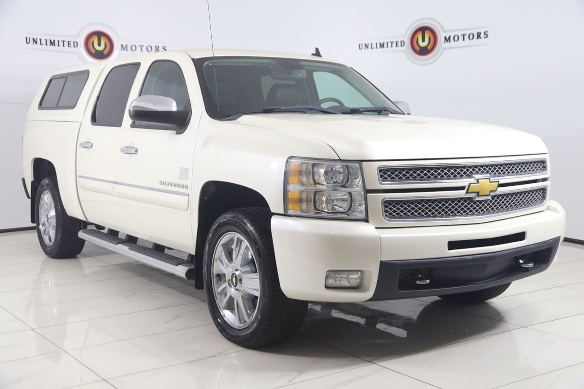 Used 2012 Chevrolet Silverado 1500 LTZ w/ LTZ White Diamond Edition AWD/4WD image 17