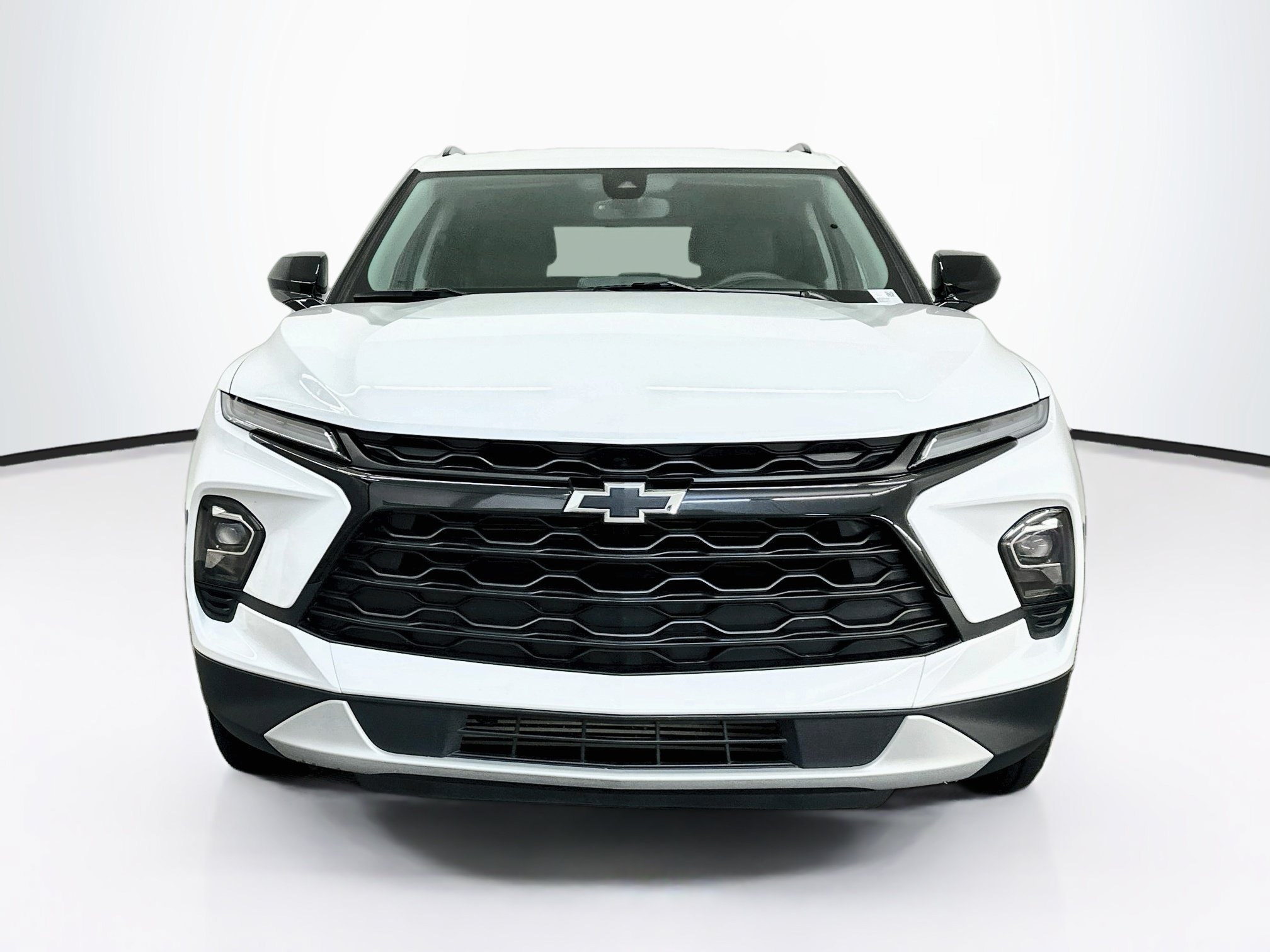 Used 2023 Chevrolet Blazer LT w/ Convenience Package AWD/4WD image 2