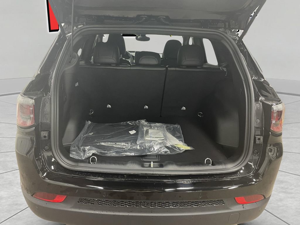 New 2026 Jeep Compass Limited image 11