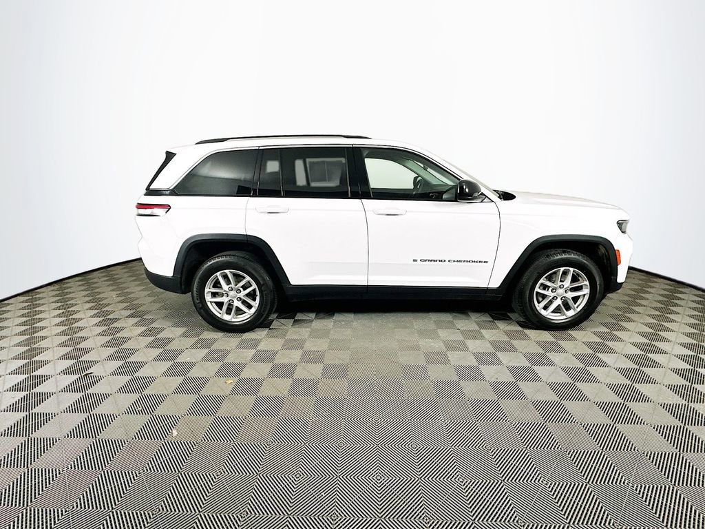 Certified 2023 Jeep Grand Cherokee Laredo image 13