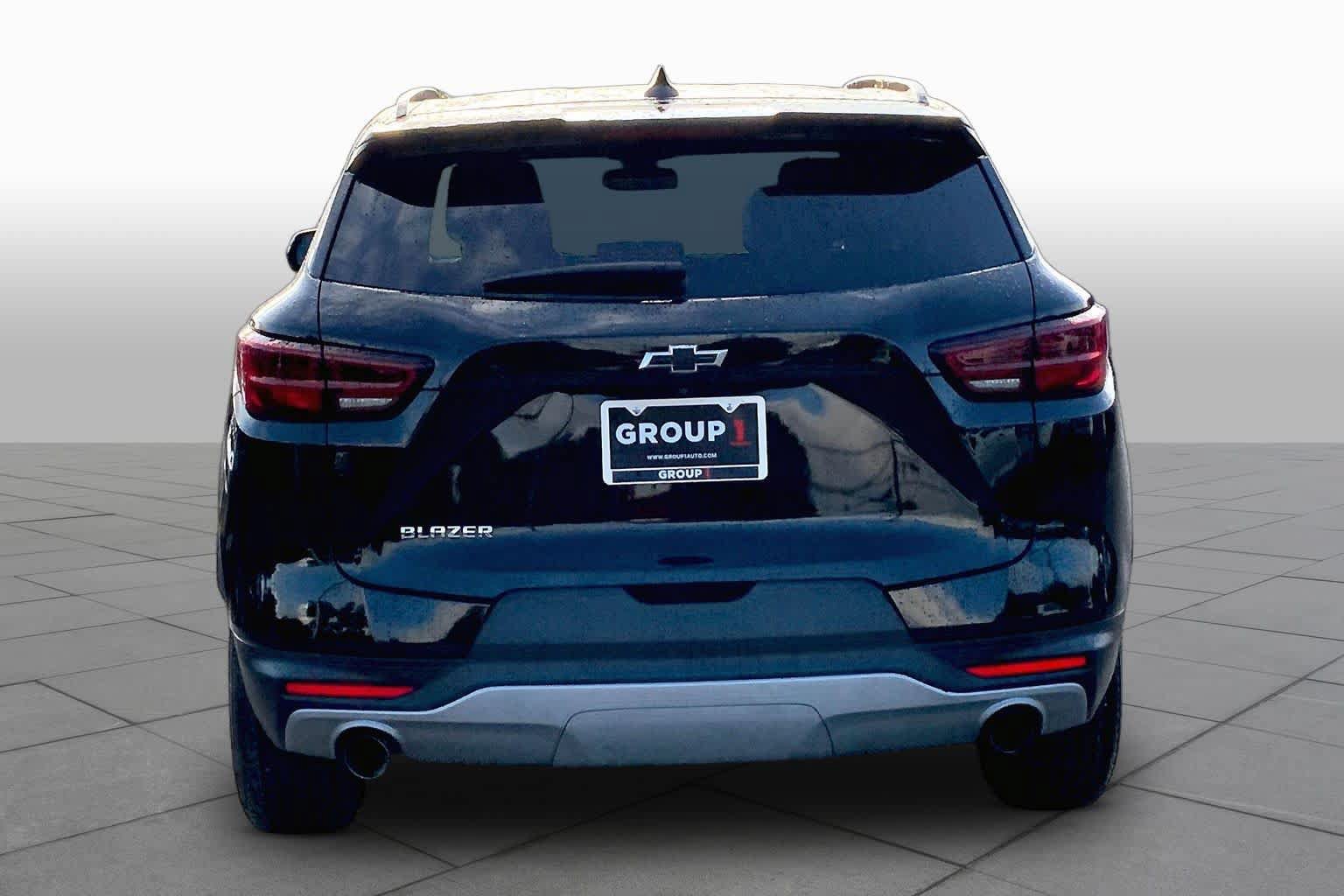 Used 2024 Chevrolet Blazer LT FWD image 5