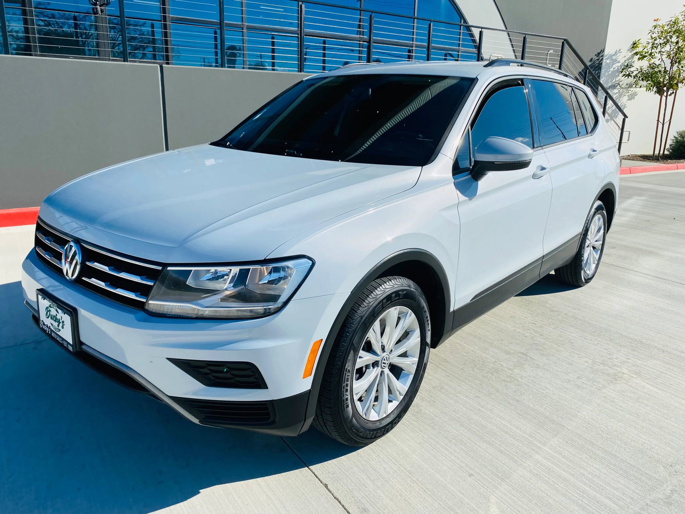 Used 2019 Volkswagen Tiguan S image 5