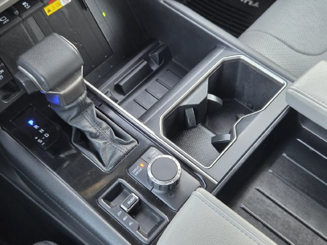 Used 2023 Toyota Tundra Limited AWD/4WD image 18