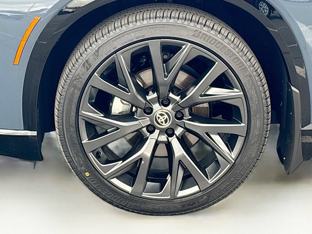 Certified 2025 Toyota Crown Signia AWD/4WD image 30