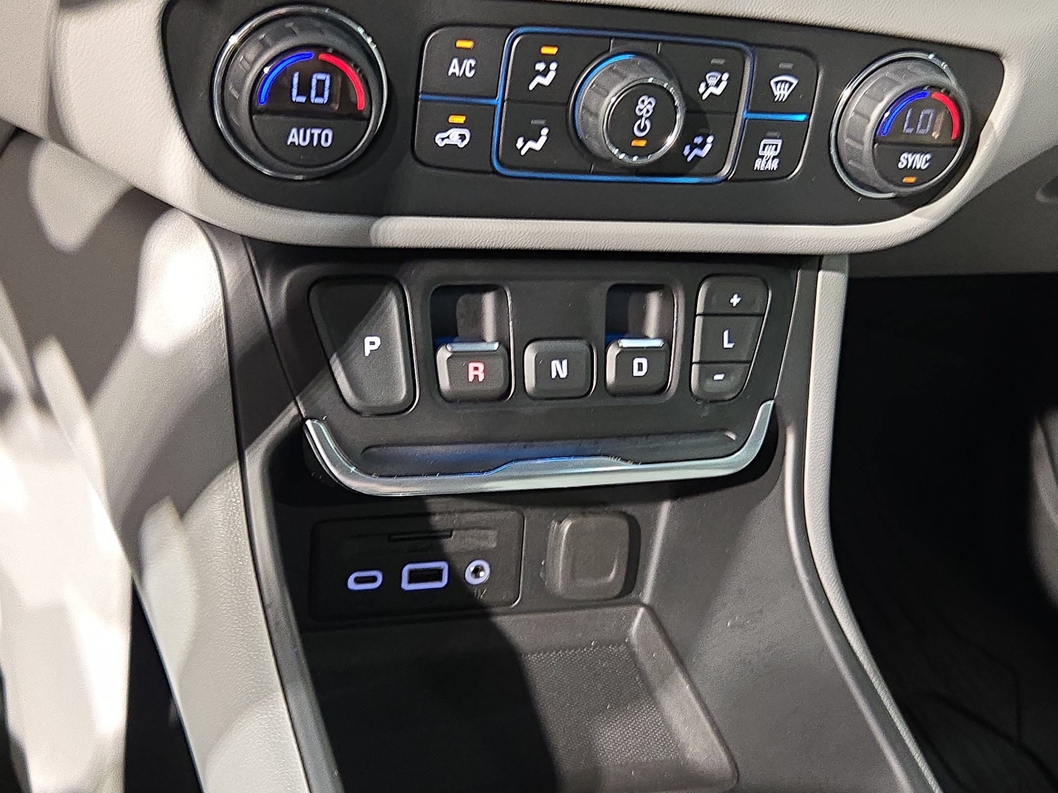 Used 2020 GMC Terrain SLT w/ Preferred Package FWD image 32