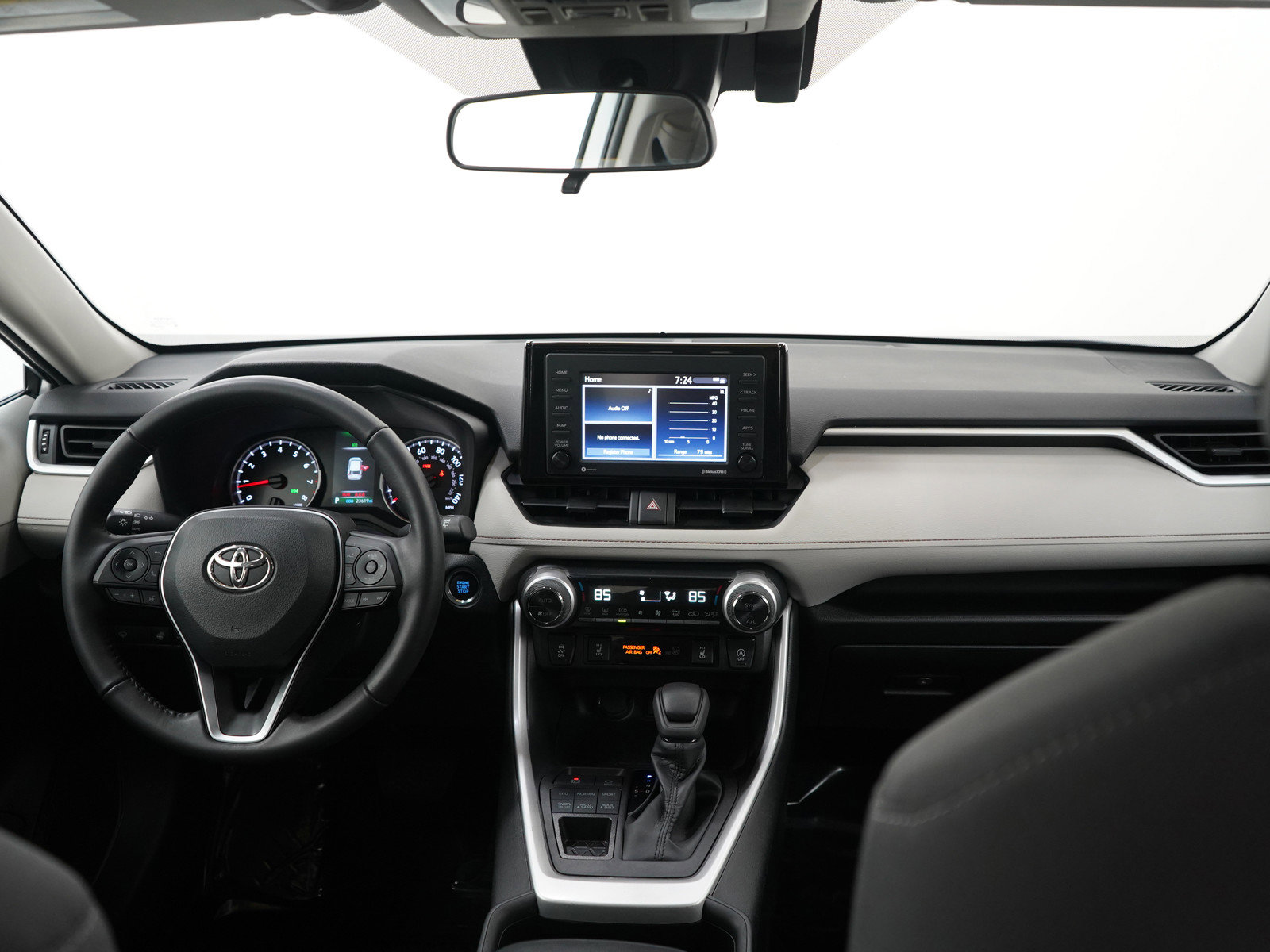 Used 2022 Toyota RAV4 XLE image 13