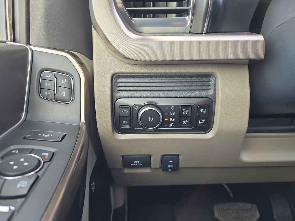 Used 2026 Ford F450 Platinum w/ Platinum Plus Package image 27