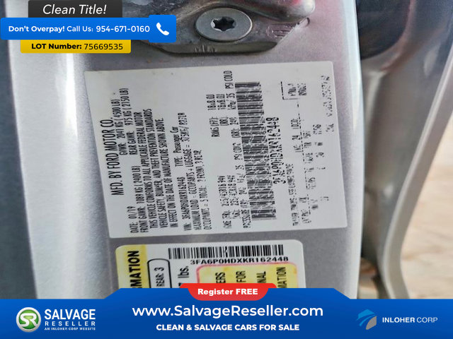 Used 2019 Ford Fusion SE w/ Equipment Group 151A image 16