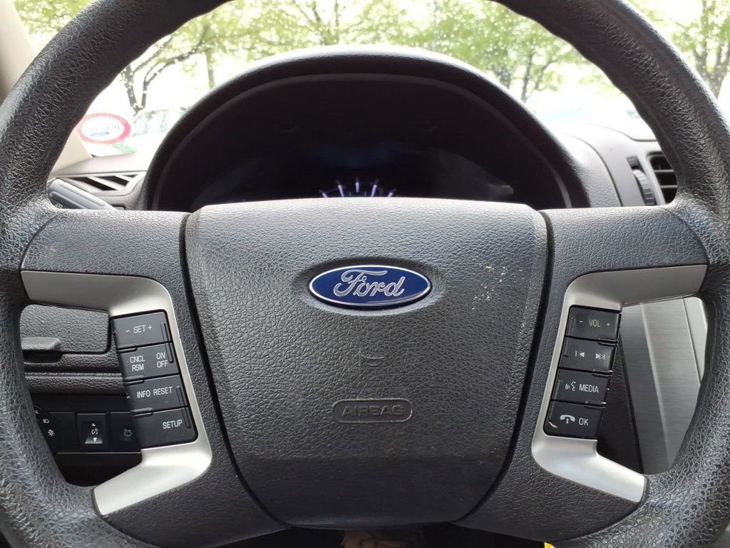 Used 2011 Ford Fusion SE w/ 202A Rapid Spec Order Code FWD image 19