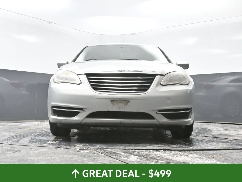 Used 2011 Chrysler 200 Touring FWD image 26