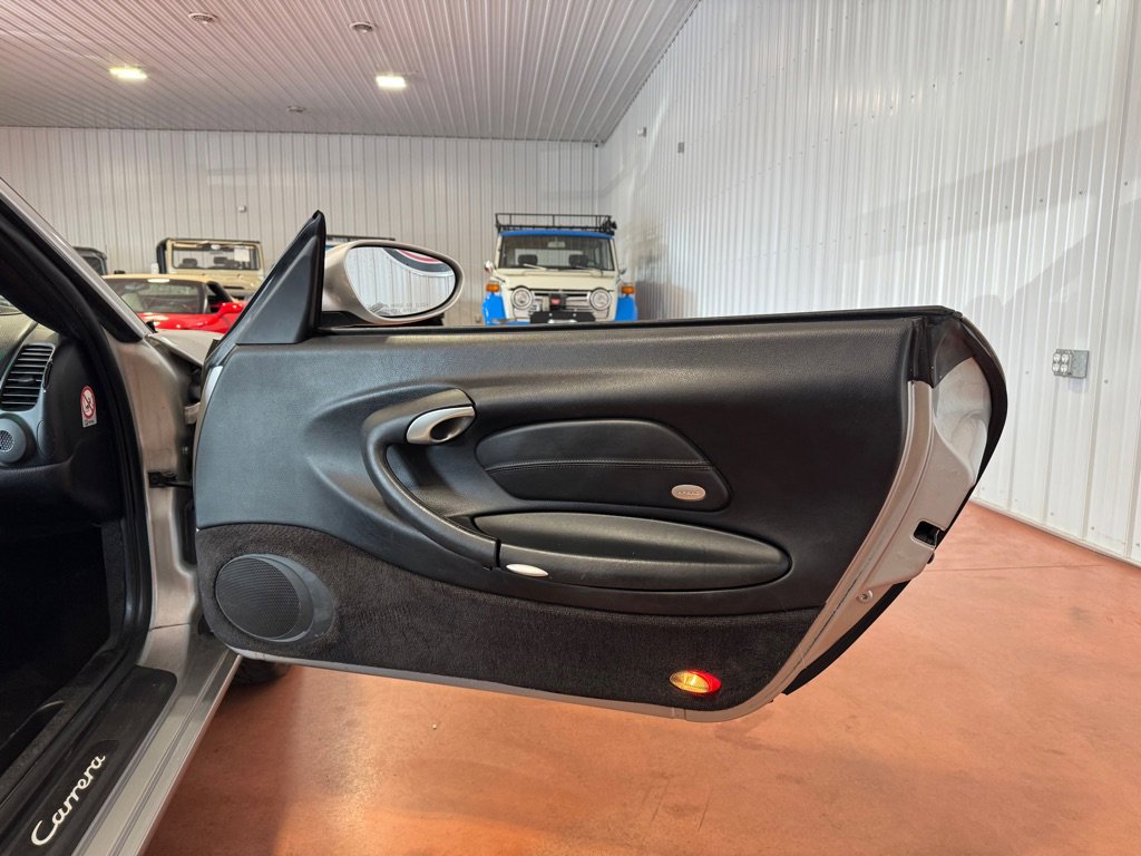 Used 2001 Porsche 911 Cabriolet image 23