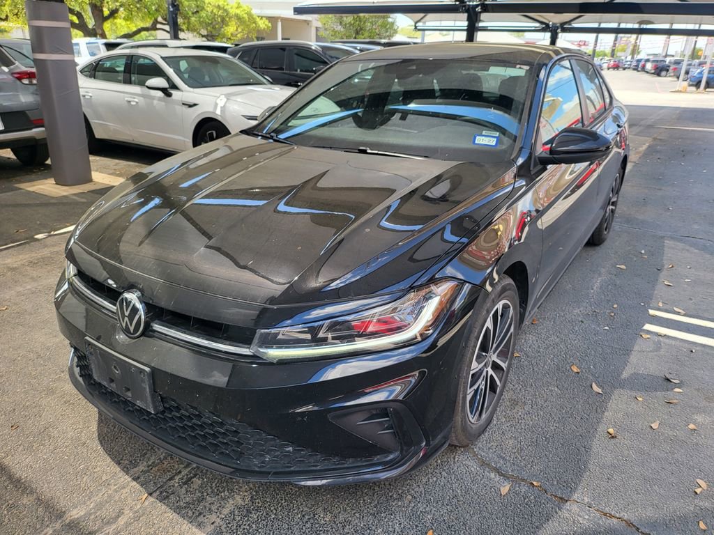 Used 2025 Volkswagen Jetta Sport image 1