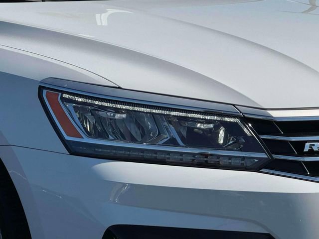 Used 2017 Volkswagen Passat 1.8T R-Line image 8