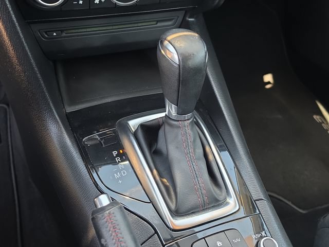 Used 2015 MAZDA MAZDA3 i Touring w/ Technology Package FWD image 27