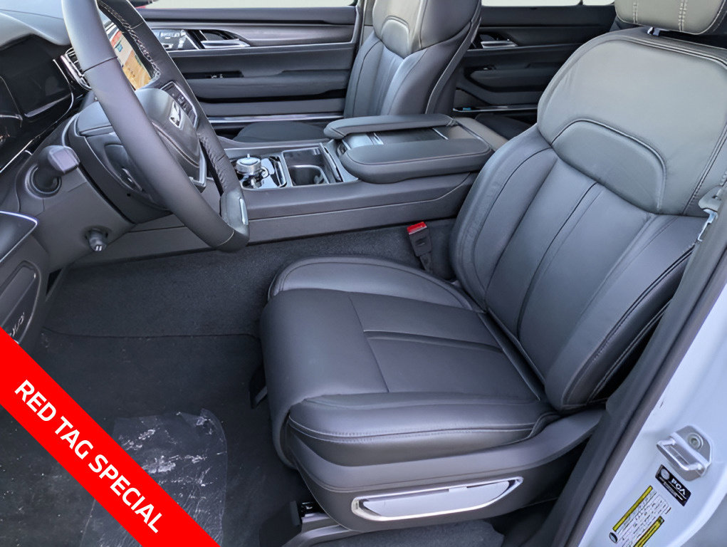 New 2026 Jeep Grand Wagoneer Summit w/ Premium Group III AWD/4WD image 14