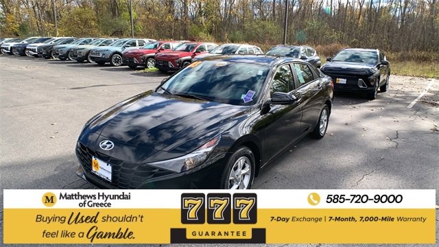 Used 2023 Hyundai Elantra SE image 1