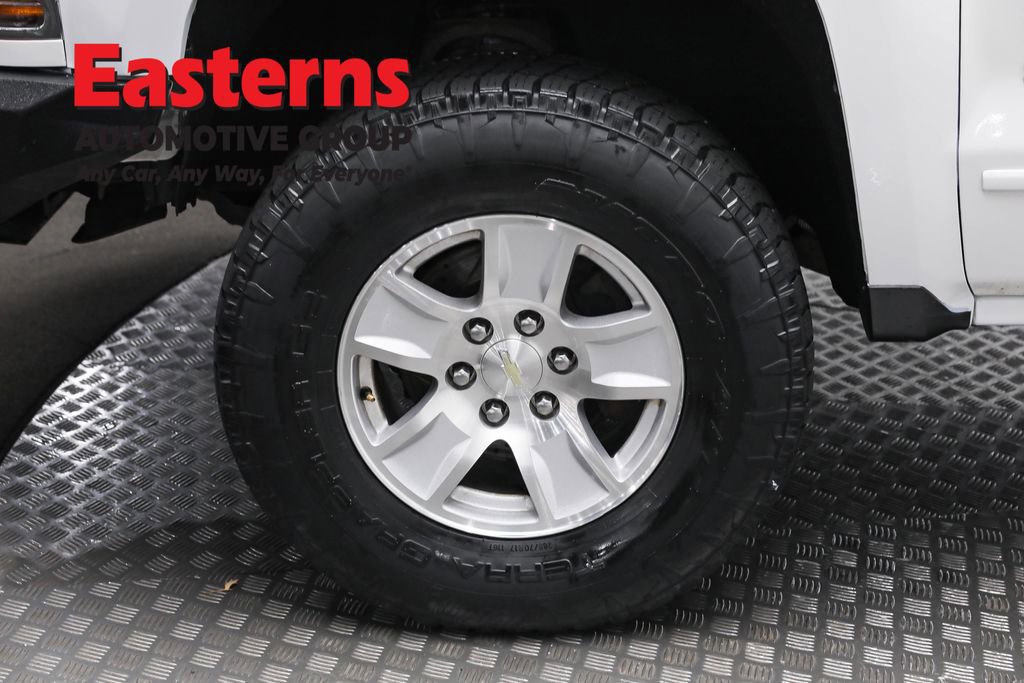 Used 2017 Chevrolet Silverado 1500 LT image 32