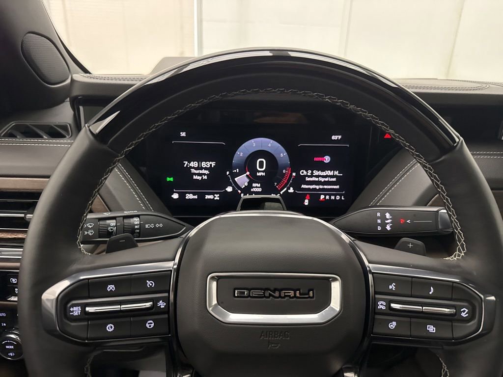 Used 2025 GMC Yukon Denali Ultimate AWD/4WD image 17