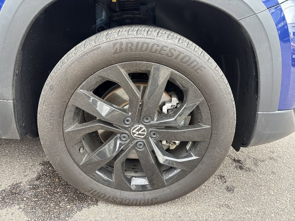 Used 2023 Volkswagen Taos SE image 30