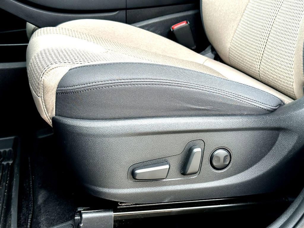 Used 2023 Hyundai Santa Fe SEL w/ Cargo Package FWD image 14