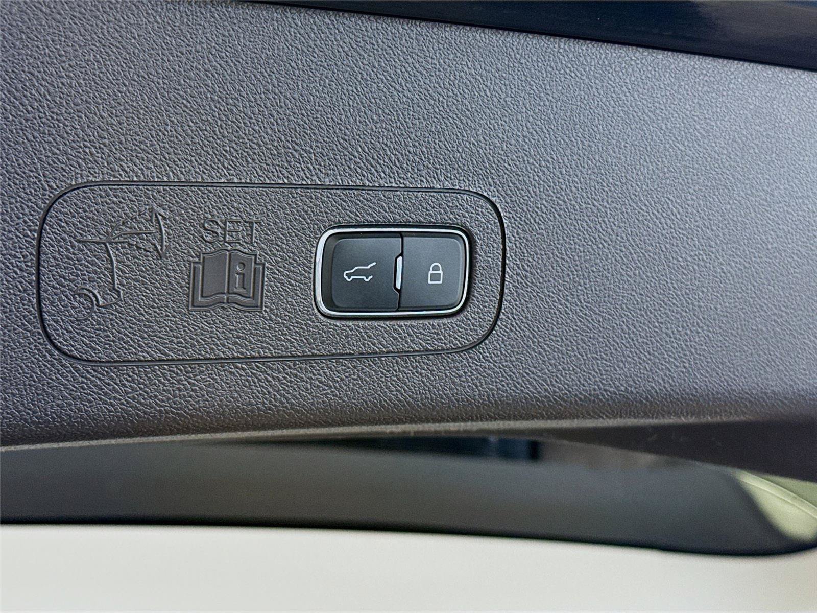 Used 2023 Lincoln Aviator Black Label w/ Dynamic Handling Package AWD/4WD image 27