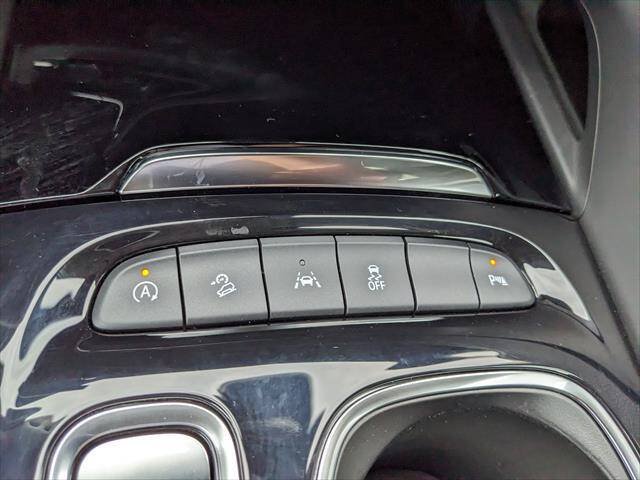 Used 2023 Buick Envision Essence AWD/4WD image 22