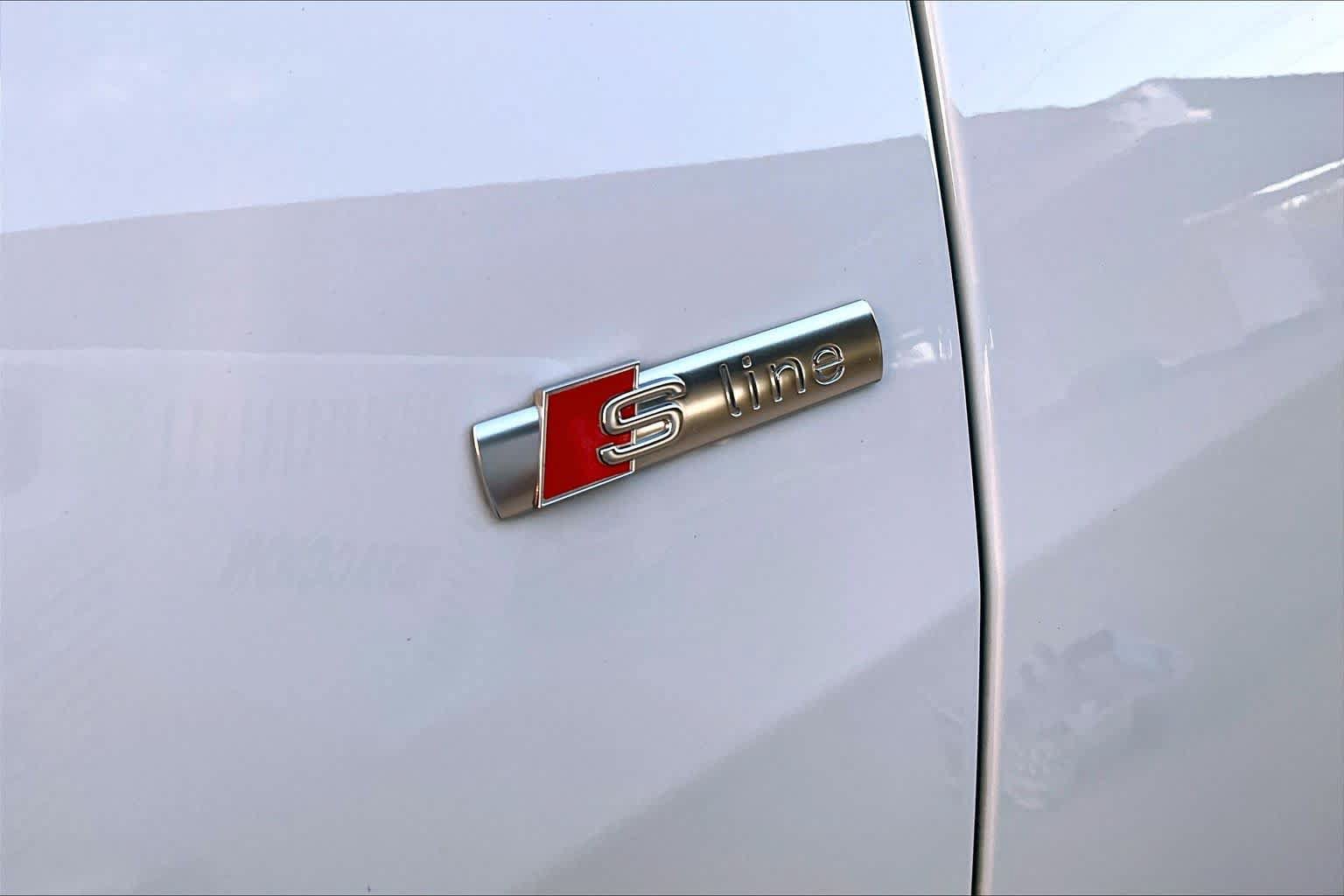 Certified 2023 Audi Q8 Premium Plus AWD/4WD image 15