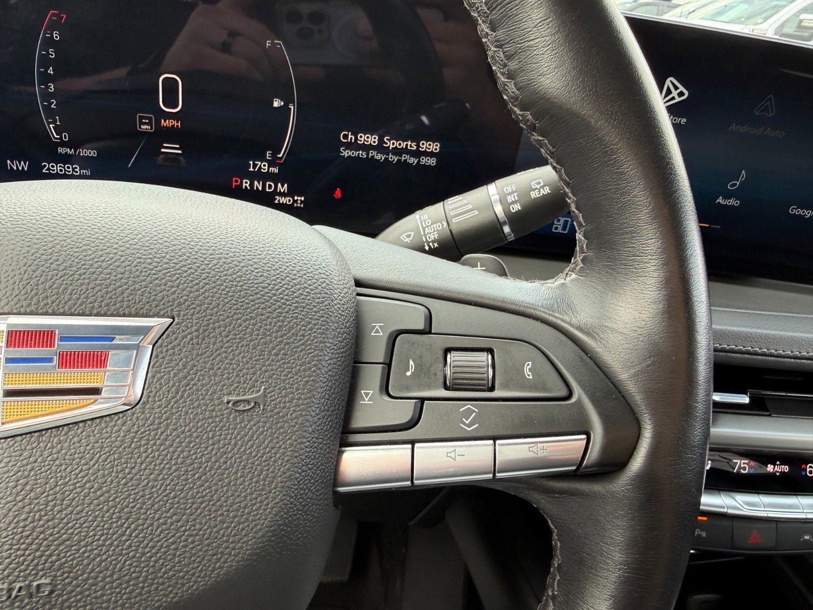 Used 2024 Cadillac XT4 Premium Luxury image 28