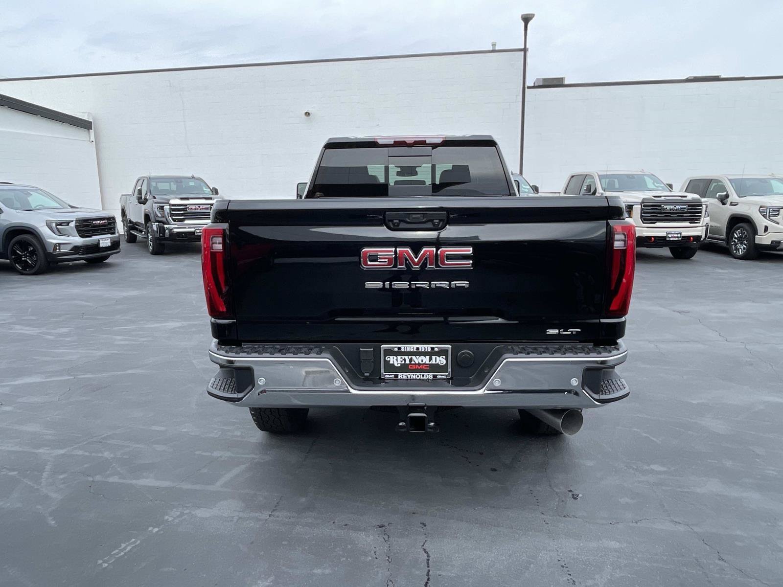 New 2026 GMC Sierra 3500 SLT w/ SLT Premium Package AWD/4WD image 6