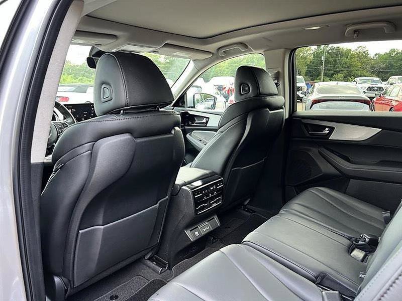 Used 2024 Acura MDX FWD image 42