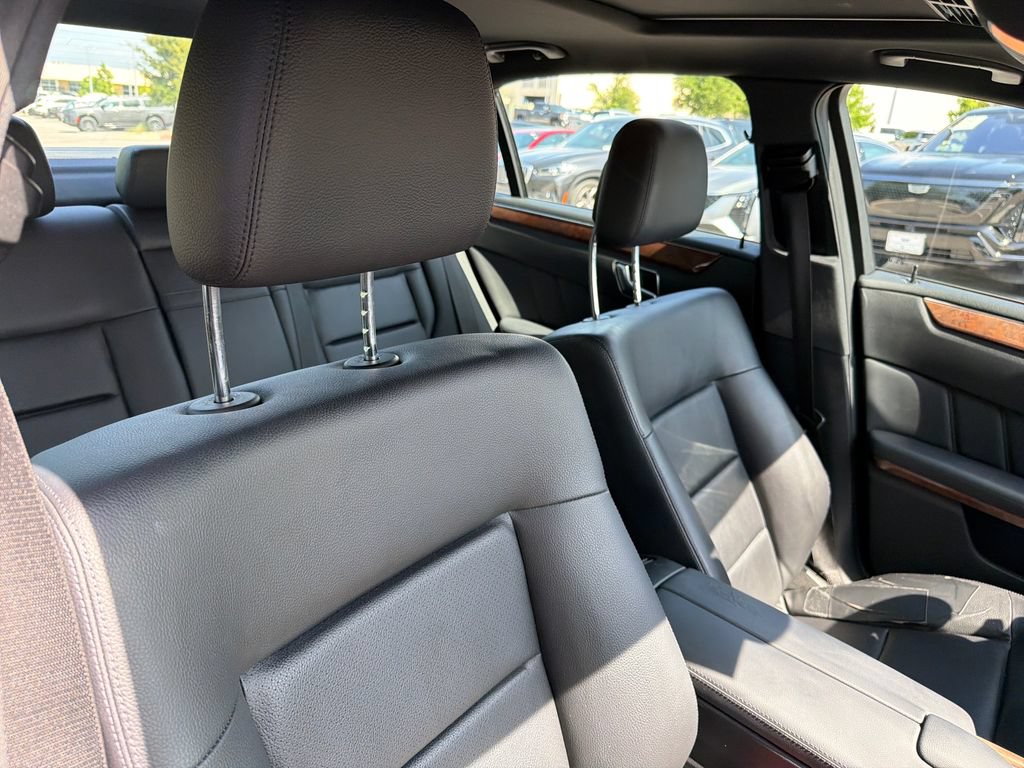 Used 2013 Mercedes-Benz E 350 4MATIC Sedan image 35