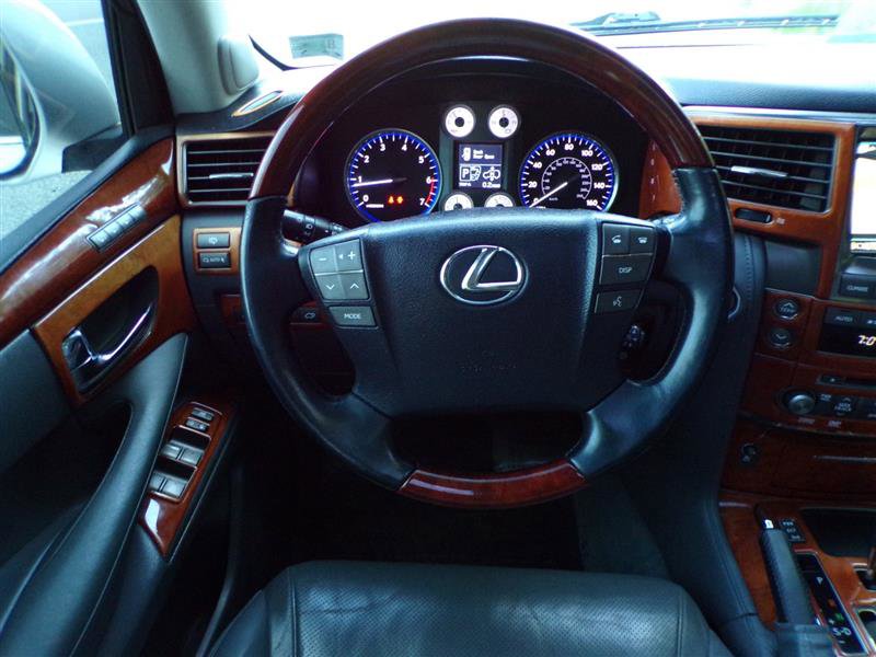 Used 2009 Lexus LX 570 4WD image 30