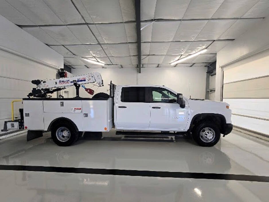 Used 2024 Chevrolet Silverado 3500 W/T w/ Snow Plow Prep Package AWD/4WD image 14