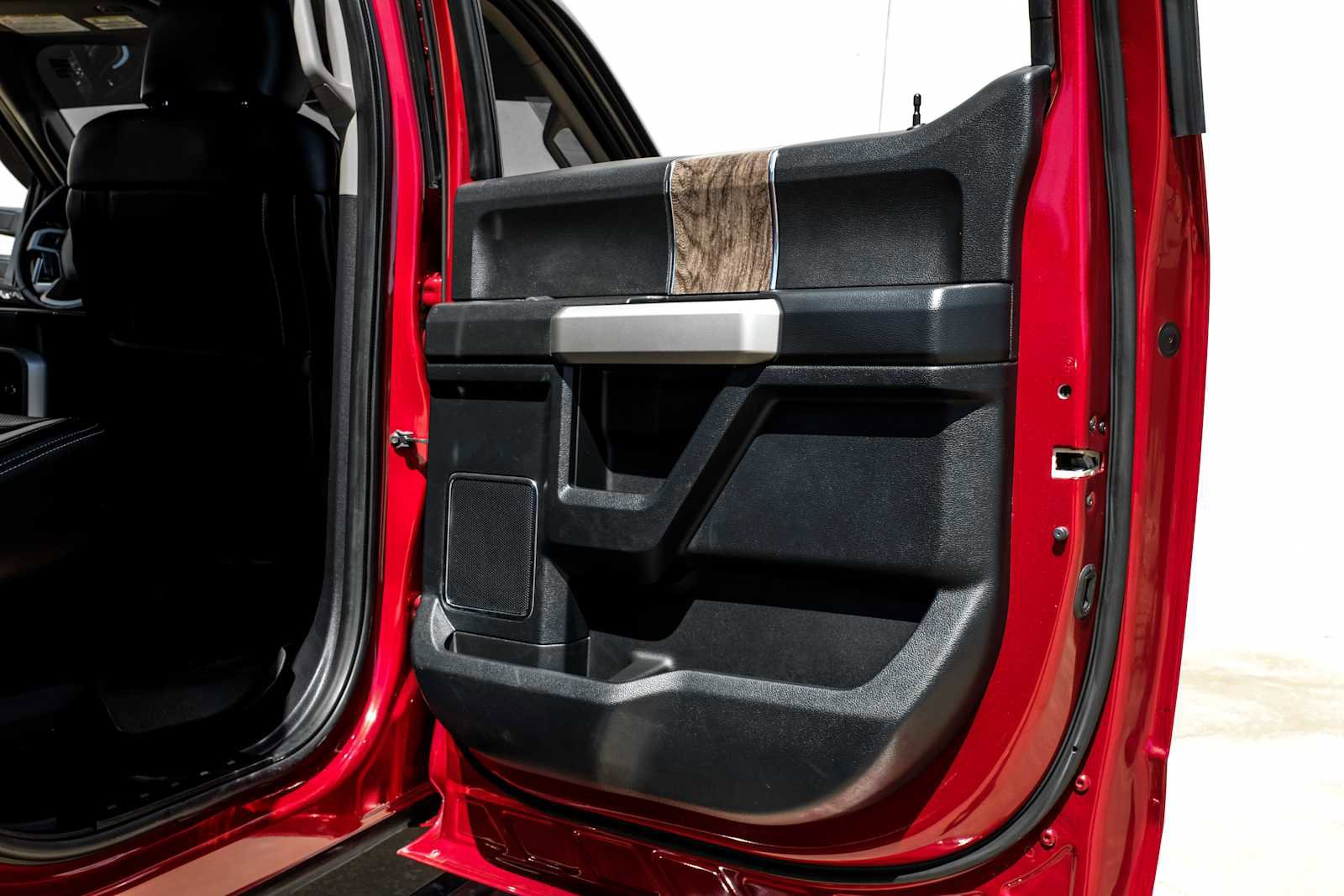 Used 2018 Ford F350 Lariat w/ Lariat Ultimate Package image 47