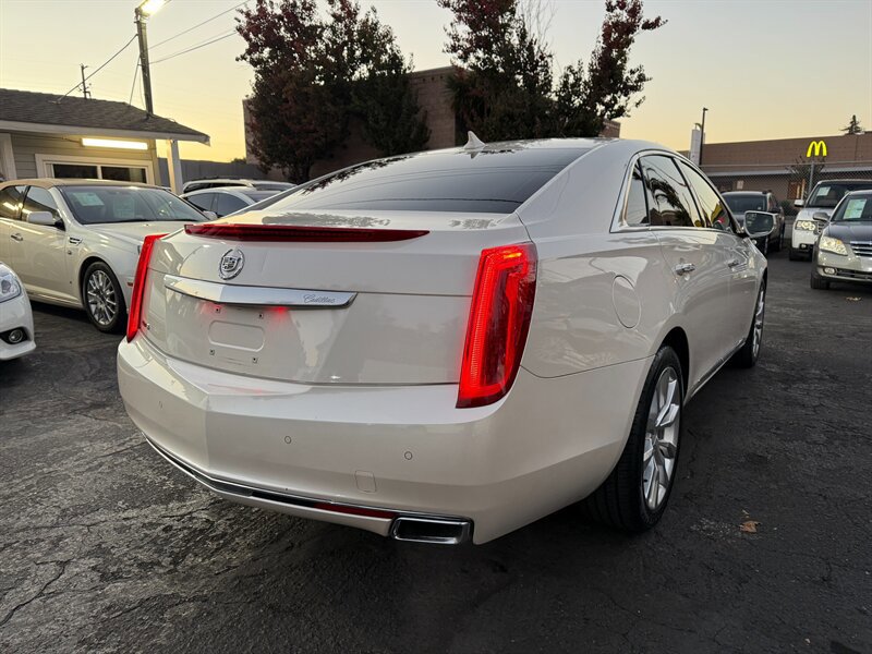 Used 2013 Cadillac XTS Premium image 5
