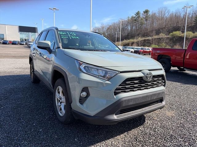 Used 2021 Toyota RAV4 XLE w/ Convenience Package image 7