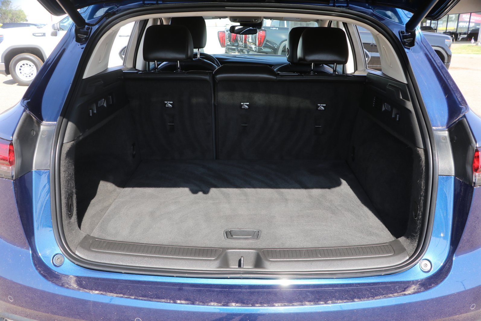 Used 2023 Buick Envision Essence AWD/4WD image 27