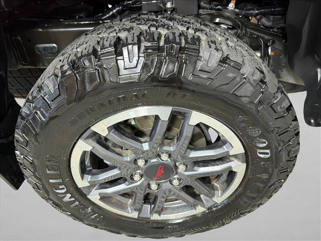 Used 2024 Toyota Tacoma TRD Sport w/ TRD Sport Upgrade Package AWD/4WD image 17