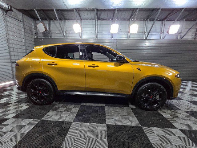 Used 2024 Dodge Hornet R/T Plus w/ R/T Blacktop Package AWD/4WD image 9