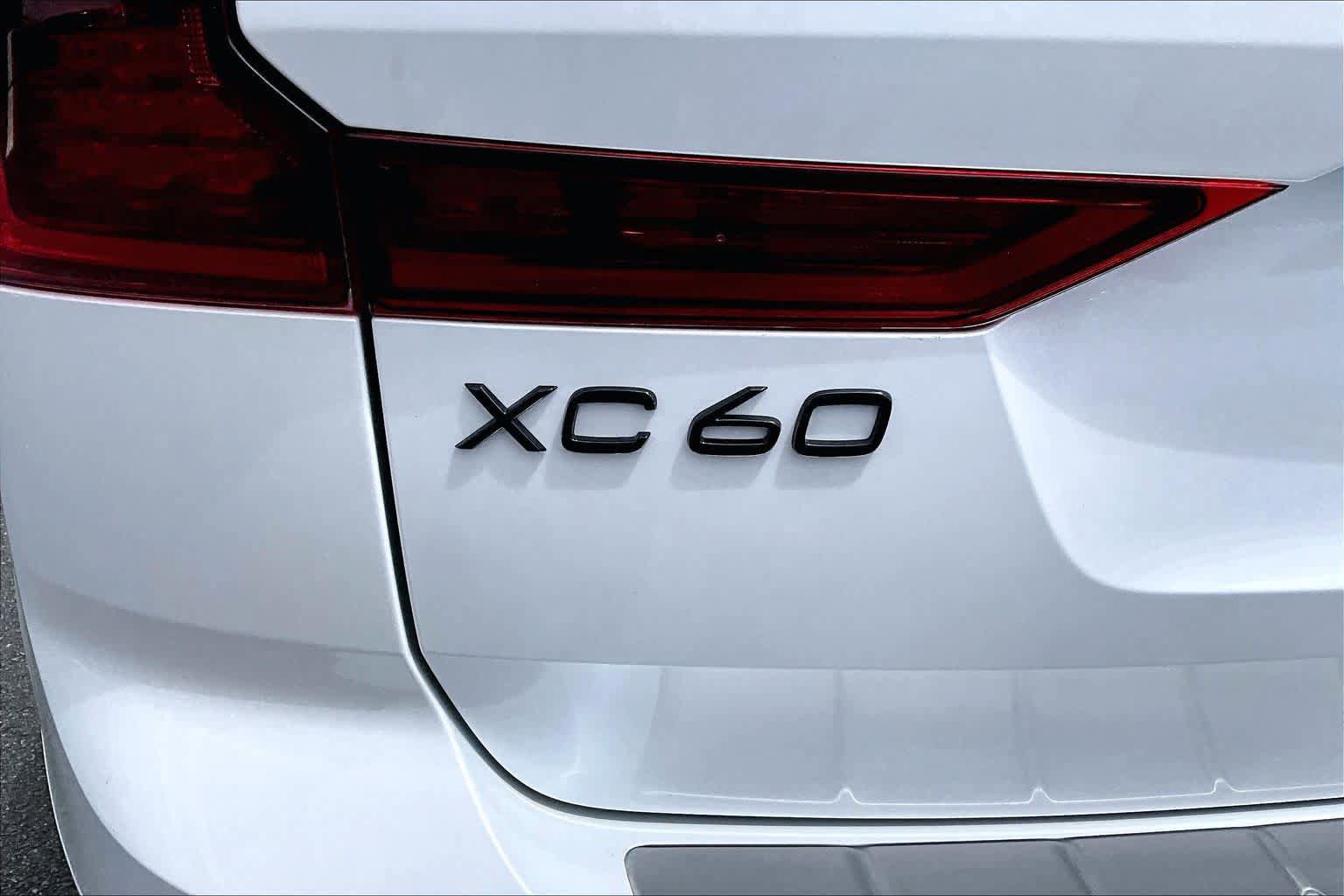 New 2026 Volvo XC60 B5 Ultra w/ Protection Package Premier AWD/4WD image 6