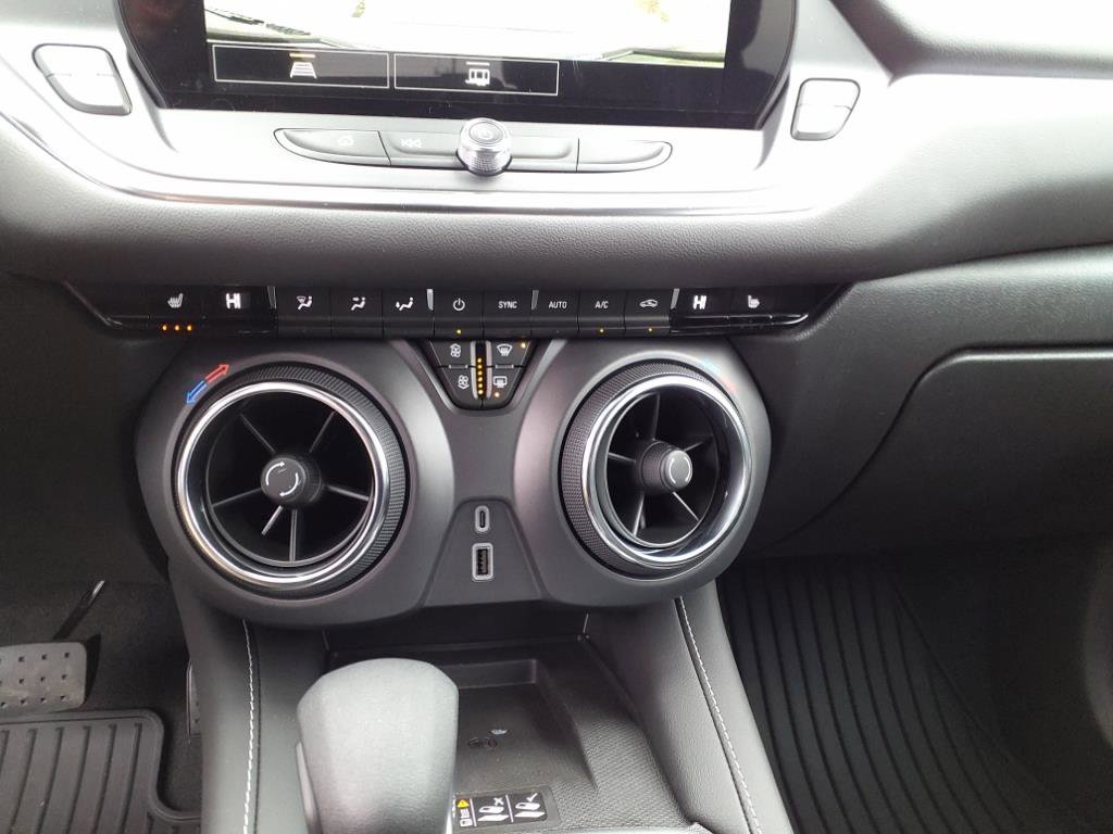 New 2025 Chevrolet Blazer LT w/ Convenience Package image 16