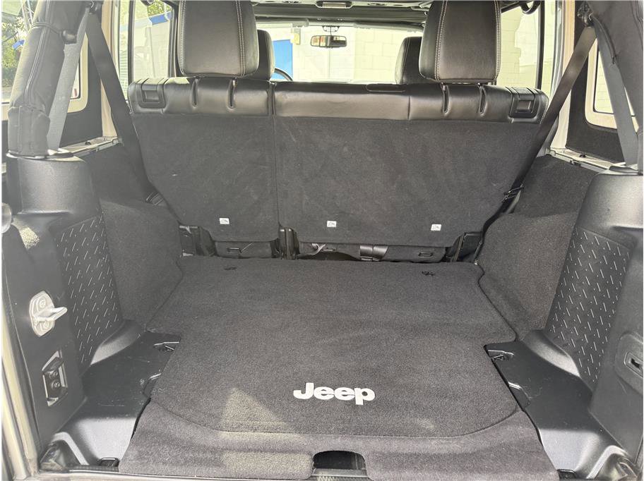 Used 2016 Jeep Wrangler Unlimited Sport AWD/4WD image 16