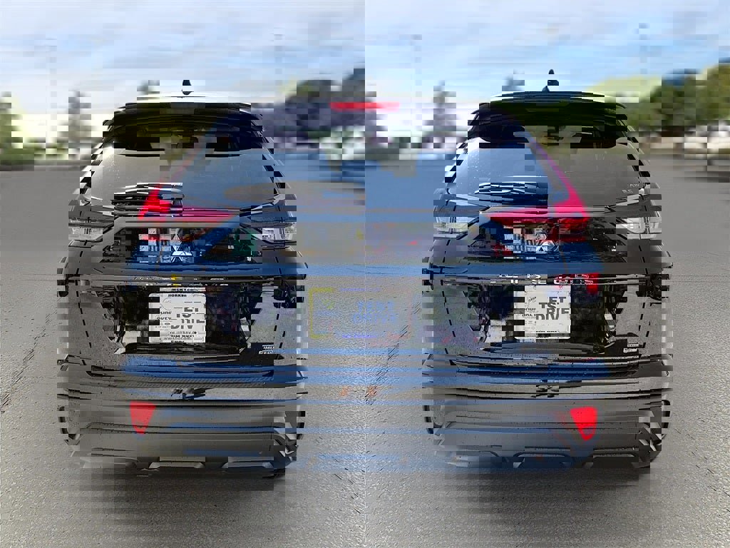 New 2026 Mitsubishi Eclipse Cross LE image 6