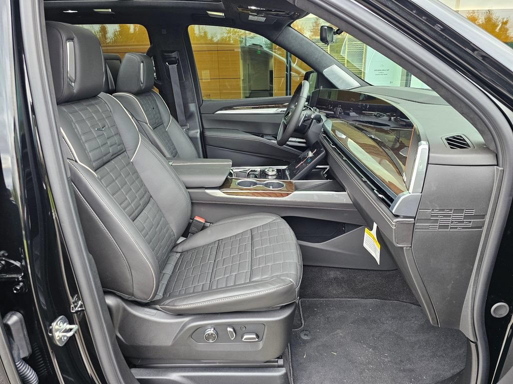 New 2026 Cadillac Escalade ESV Platinum Sport AWD/4WD image 11