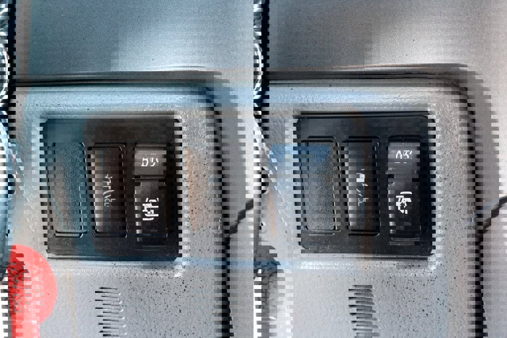 Used 2015 Toyota Sequoia Limited image 40