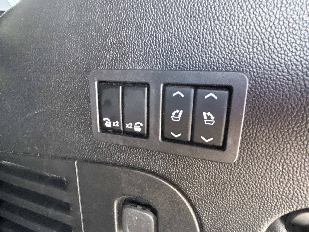 Used 2020 Chevrolet Tahoe LT RWD image 12
