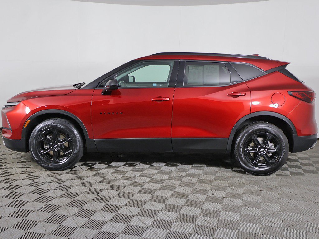Used 2024 Chevrolet Blazer LT w/ Convenience Package FWD image 17
